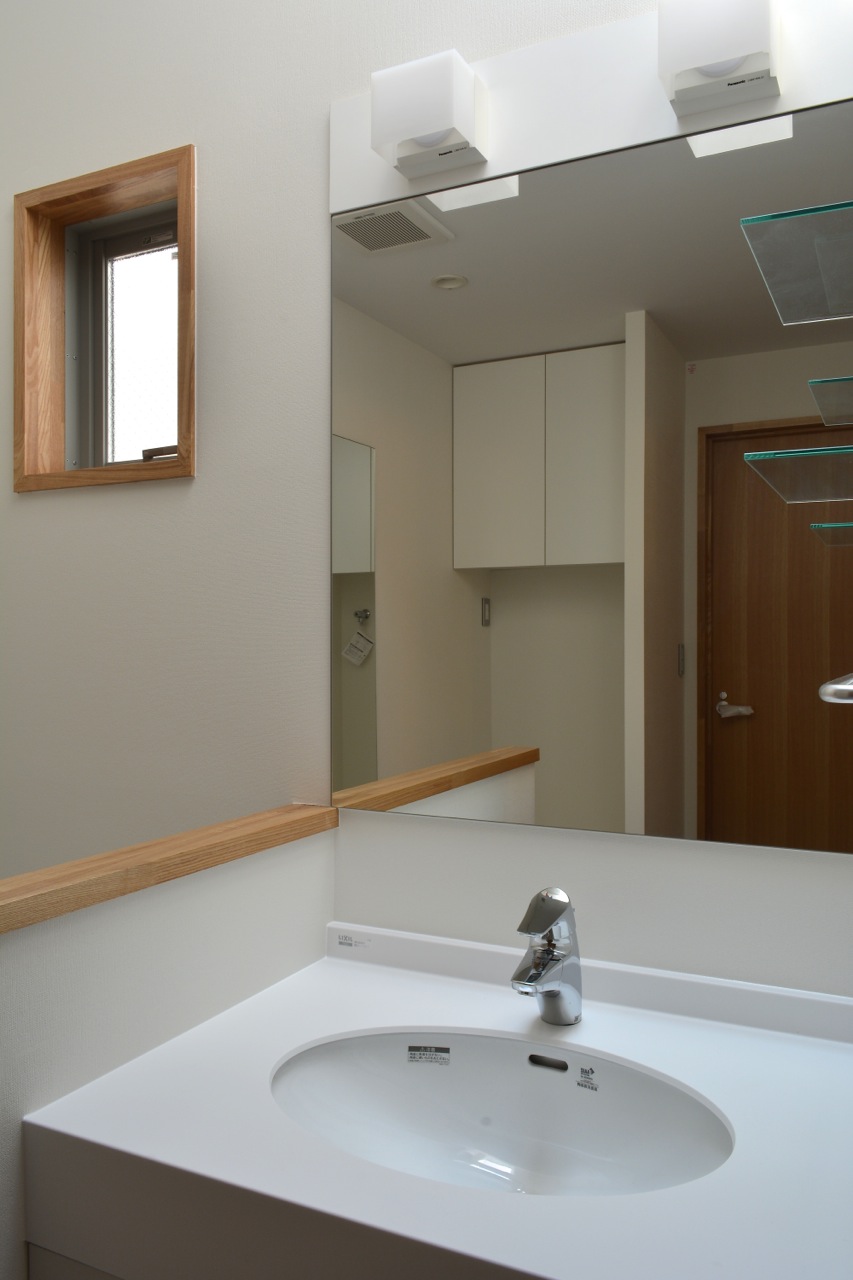 Second floor bathroom.   Second floor bathroom.